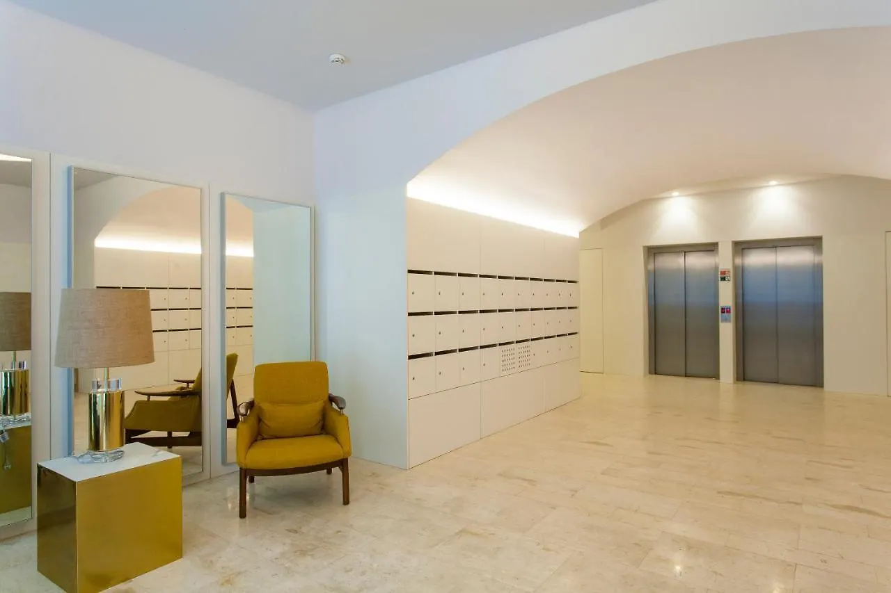 Crucifixo Downtown Terrance & Deluxe Apartment Lisbon