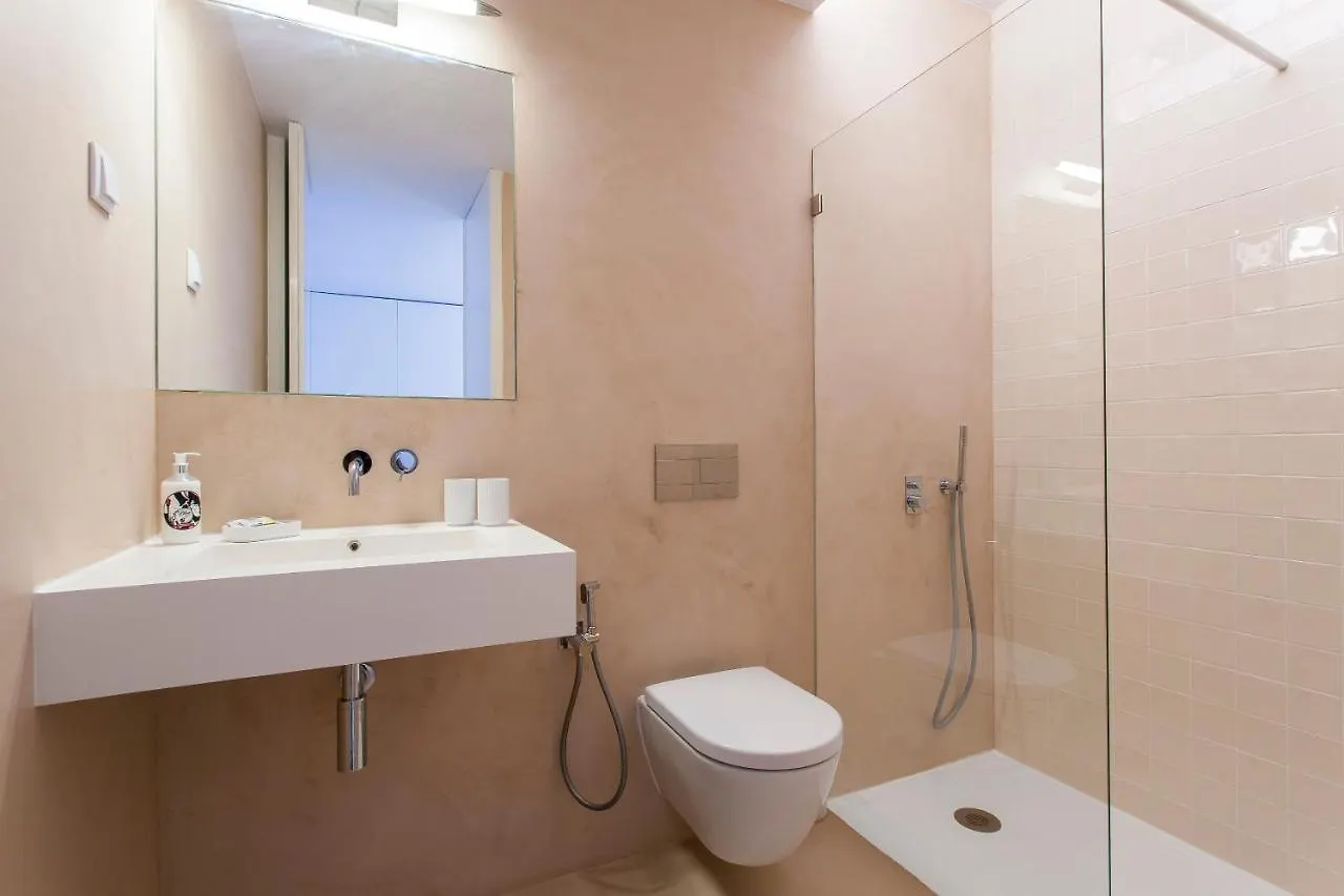Crucifixo Downtown Terrance & Deluxe Apartment Lisbon